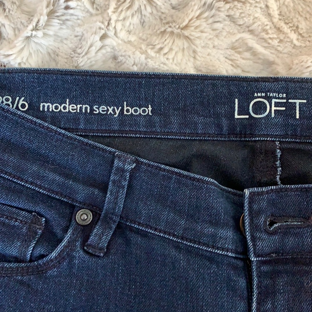 LOFT Modern Sexy Boot Size 6